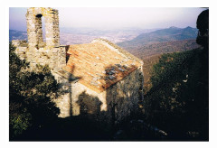 Ensemble castral dit castellas Saint-Michel de Mourcairol - Français :  Chapelle Saint-Michel des Aires