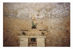 Ensemble castral dit castellas Saint-Michel de Mourcairol - Français :  Autel de la Chapelle Saint-Michel des Aires