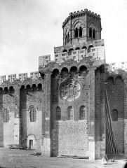Eglise Saint-Léger et ancien prieuré - French photographer