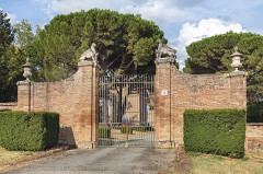 Château de Saint-Geniès - French ceramic artist