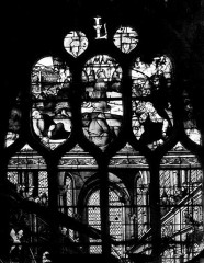Château - Français :  Chapelle, verrières.