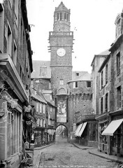 Porte de l'Horloge - French architectural photographer
