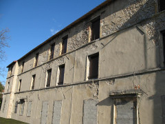 Manoir du Grand-Perron  , dans l'enceinte de l'hôpital Jules-Courmont - 