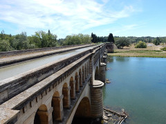 Canal du Midi : pont-aqueduc - 500px provided description: Bridge of water over water, it took though some 287 years to exploit the canal between 1670 to 1857 without that bridge. It was needed because the river Orb has kind of "headstrong" behavior and that has held the ships to pass the canal with months en route. More on Google tinyurl.com/za777bn . [#France ,#B?ziers ,#Canal du Midi ,#Fonserannes ,#Pont-Canal ,#Les ?cluses de Fonserannes ,#Bridge water over water]
