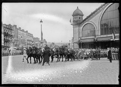 Gare ferroviaire - Français :  Sujet : Guerre mondiale (1914-1918) -- Soldats inconnus -- États-Unis

Rites et cérémonies militaires -- Le Havre (Seine-Maritime, France) Le Havre (Seine-Maritime, France) Référence bibliographique : Rol, 69773 Appartient à l’ensemble documentaire : Pho20Rol Appartient à l’ensemble documentaire : HNormand1 Appartient à l’ensemble documentaire : BmLHav000 Appartient à l’ensemble documentaire : BmLHav001 Image de presse Couverture : 25 octobre 1921  Langue : français