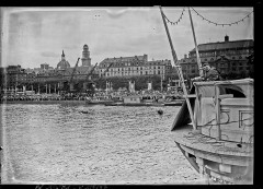 Pont dit 2e pont Boieldieu - Français :  Sujet : Bourne, Francis (1861-1935)

Jeanne d'Arc (1412-1431 ; sainte) -- Anniversaires Commémorations -- Rouen (Seine-Maritime, France) Rouen (Seine-Maritime, France) Paysages urbains -- 1914-1945 Référence bibliographique : Rol, 154761 Appartient à l’ensemble documentaire : Pho20Rol Image de presse Couverture : 30 mai 1931  Langue : français