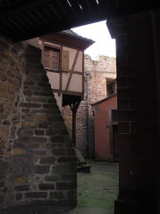 Ancien château impérial dit de Saint-Léon-Pfalz, ancien château des évêques de Strasbourg - 