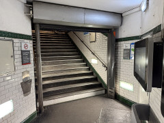 Métropolitain, station Père-Lachaise - 
