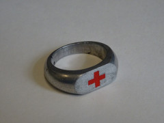 Musée de l'armée - Français : «Bague en aluminium, artisanat de tranchée. Première Guerre mondiale»English: "Aluminum ring, trench craft. World War I"Español: " Anillo de aluminio, trinchera artesanal. Primera guerra mundial “