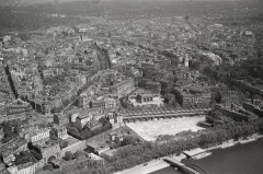 Le Palais de Tokyo et le Musée d’art moderne de la Ville de Paris - Swiss photographer and aviator