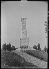 Monument du caporal Peugeot - Français : Sujet : Peugeot, Jules-André (1893-1914) -- Monuments -- Joncherey (Territoire de Belfort, France) Monuments aux morts -- Joncherey (Territoire de Belfort, France) Joncherey (Territoire de Belfort, France) Référence bibliographique : Rol, 84731 Appartient à l’ensemble documentaire : Pho20Rol Appartient à l’ensemble documentaire : FrancComt1 Image de presse Couverture : .. juin 1923 Langue : français