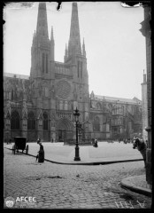 Cathédrale Saint-André - Català: Façana principal de la catedral de Bordeus. Desconegut (ca. 1900)