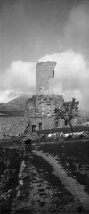 Ruines du Trophée d'Auguste, actuellement Musée du Trophée d'Auguste - Français : Sujet : La Turbie (Alpes-Maritimes, France) -- Trophée d'Auguste Appartient à l’ensemble documentaire : BnGren00 Langue : français