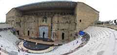 Amphithéâtre (temple dans un hémicycle précédé d'un nymphée) - 