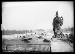 Pont de la Concorde - Français : Sujet : Paris (France) -- Pont de la Concorde Référence bibliographique : Rol, 160139 Appartient à l’ensemble documentaire : Pho20Rol Image de presse Couverture : 29 décembre 1931 Langue : français