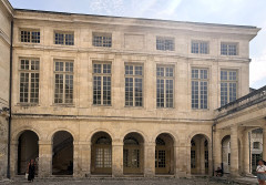 Hôtel de la Bourse, actuellement Greffe du Tribunal de Commerce - 