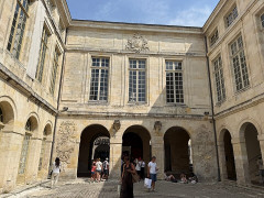 Hôtel de la Bourse, actuellement Greffe du Tribunal de Commerce - 