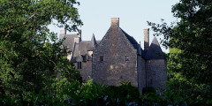 Château de Mausson composé d'un corps de logis et de diverses parties ruinées - 