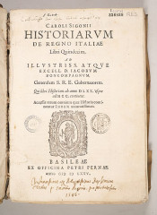 Ancien Collège de la Trinité, actuellement lycée Ampère - Français : Ex-libris manuscrit du collège des Jésuites de Lyon : "Coll. Lugd. SS Trinit Soc. Iesu Catal. inscriptus 1609" (BML Rés 326838 page de titre)