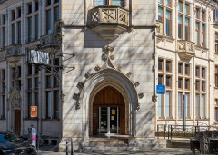 Recette principale et direction départementale de la Poste - 