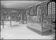Musée Carnavalet - histoire de Paris - Français : Sujet : Musées -- Paris (France) Musée Carnavalet (Paris) -- Collections d'art Photographie de presse -- 1900-1945 Référence bibliographique : Rol, 13045 Appartient à l’ensemble documentaire : Pho20Rol Couverture : 22 mars 1911 Langue : français
