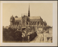 Cathédrale Notre-Dame - Français : Sujet : Chemins de fer -- 19e siècle Gares -- Amiens (Somme, France) Gares -- Boulogne-sur-Mer (Pas-de-Calais, France) Gares -- Clermont (Oise, France) Gares -- Enghien-les-Bains (Val-d'Oise, France) Gares -- Étaples (Pas-de-Calais, France) Gares -- Longueau (Somme, France) Gares -- Picquigny (Somme, France) Gares -- Pontoise (Val-d'Oise, France) Voies ferrées Ponts -- France Viaducs -- France Locomotives à vapeur Transports ferroviaires -- Marchandises Beffrois -- Amiens (Somme, France) Ports -- Boulogne-sur-Mer (Pas-de-Calais, France) Abbeville (Somme, France) -- Église collégiale Saint-Vulfran Ailly-sur-Somme (Somme, France) Amiens (Somme, France) Amiens (Somme, France) -- Cathédrale Notre-Dame Auvers-sur-Oise (Val-d'Oise, France) -- Église de l'Assomption Belgique Boran-sur-Oise (Oise, France) -- Château Boulogne-sur-Mer (Pas-de-Calais, France) Boulogne-sur-Mer (Pas-de-Calais, France) -- Basilique Notre-Dame Boves (Somme, France) -- Château Canche (Pas-de-Calais, France ; cours d'eau) Chantilly (Oise, France) -- Château -- Grandes Écuries Chantilly (Oise, France) -- Château Creil (Oise, France) Creil (Oise, France) -- Église Saint-Médard Enghien-les-Bains (Val-d'Oise, France) France (nord) Liane (Pas-de-Calais, France ; cours d'eau) L'Isle-Adam (Val-d'Oise, France) Longpré-les-Corps-Saints (Somme, France) Longpré-les-Corps-Saints (Somme, France) -- Église Notre-Dame Louvres (Val-d'Oise, France) -- Gare Montataire (Oise, France) Oise (cours d'eau) Pierrefitte-sur-Seine (Seine-Saint-Denis, France) -- Gare Saint-Denis (Seine-Saint-Denis, France) -- Basilique Saint-Denis, Canal (France) Saint-Leu-d'Esserent (Oise, France) -- Église Saint-Nicolas Saint-Leu-d'Esserent (Oise, France) Saint-Valery-sur-Somme (Somme, France) Somme (France ; cours d'eau) Thérain (France ; cours d'eau) Maison d'éducation de la Légion d'honneur (Saint-Denis, Seine-Saint-Denis) Abbaye de Saint-Riquier (0624-1659) Paysages -- 1800-1869 Paysages urbains -- 1800-1869 Appartient à l’ensemble documentaire : NordPdeC1 Appartient à l’ensemble documentaire : Picardi1 Cartes Langue : français Éditeur : [Chemins de fer du Nord] (Paris)