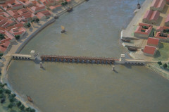 Pont romain immergé dans le Rhône - 