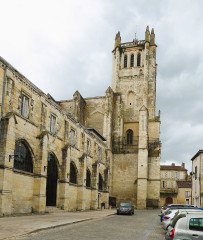 Ancienne cathédrale, actuellement église Saint-Pierre - 