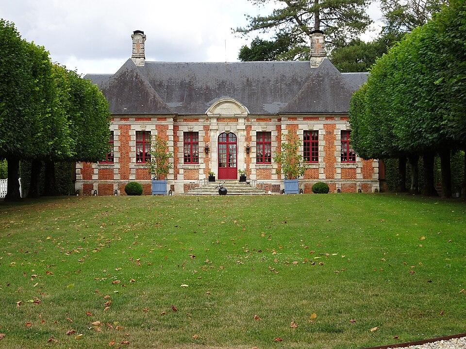 Monument Historique Château dit manoir Saint-Calais situé à Louversey
