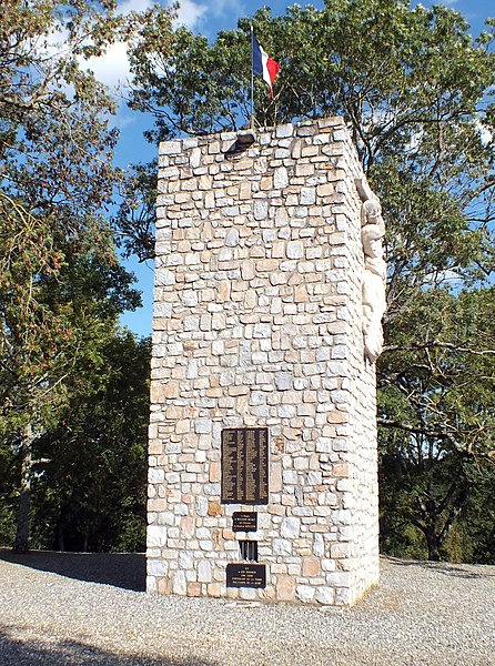 Monument Historique Ancienne ferme du Priou situé à Villefranche-d'Astarac