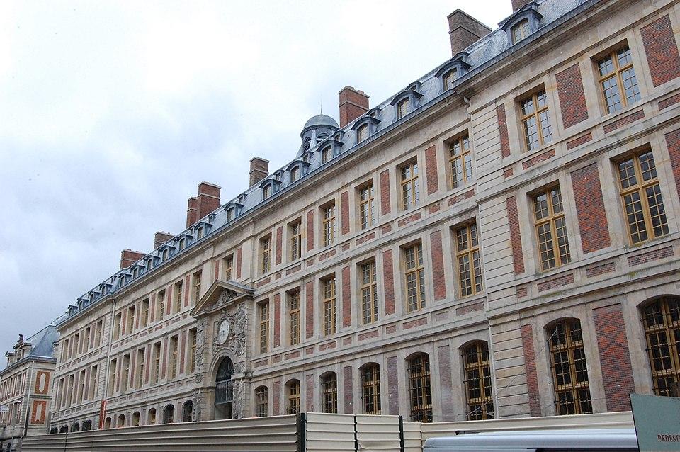 Monument Historique Hôpital Dominique Larrey (ancien Grand Commun) situé à Versailles