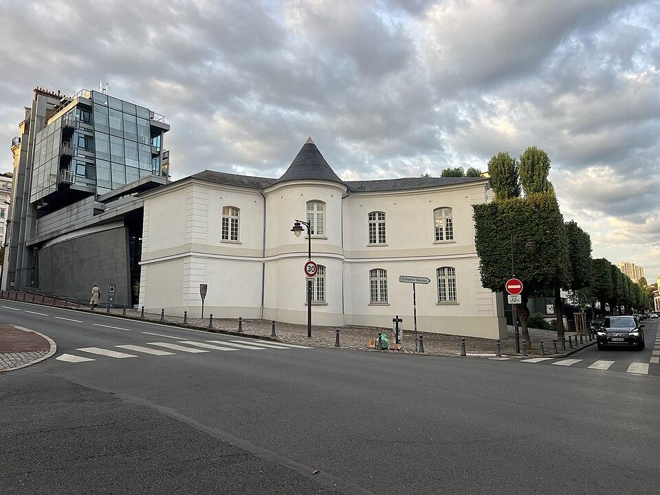 Musée de France Musée français de la carte à jouer et galerie d'histoire de la ville situé à Issy-les-Moulineaux